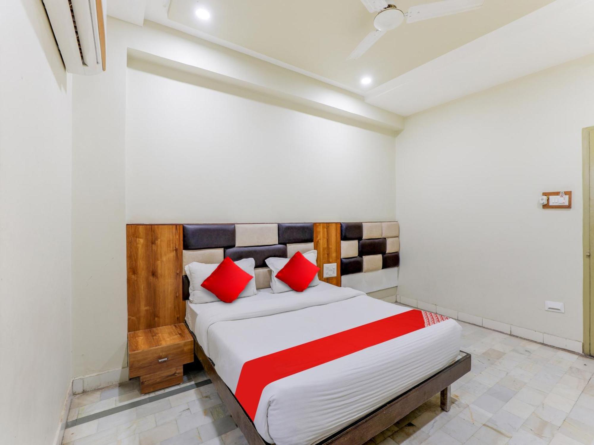 Hotel O Asopalav Naroda Εξωτερικό φωτογραφία
