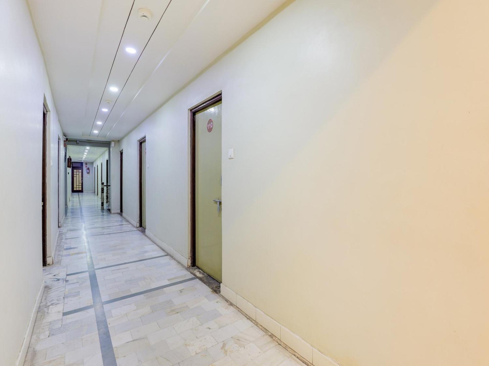Hotel O Asopalav Naroda Εξωτερικό φωτογραφία