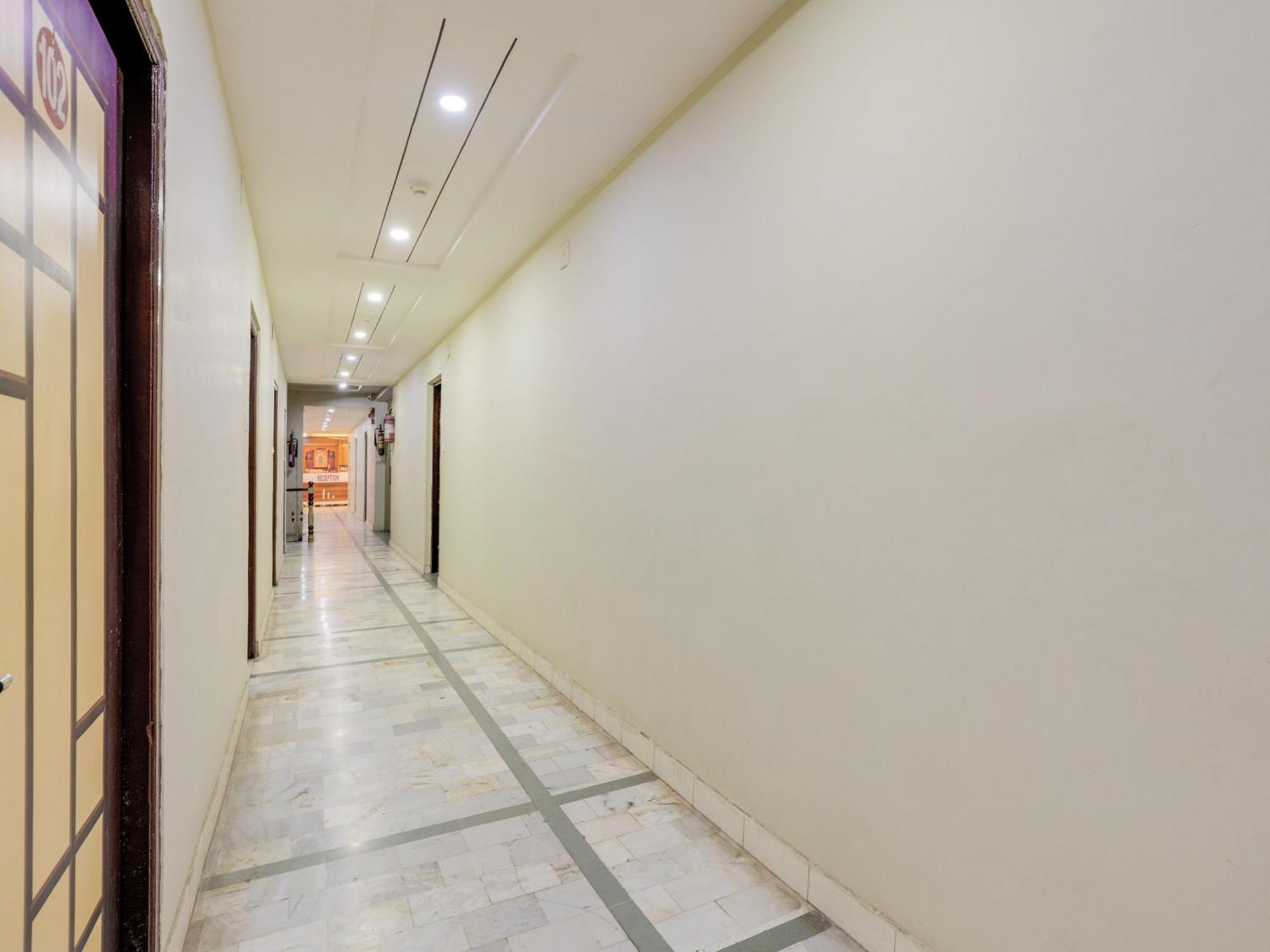 Hotel O Asopalav Naroda Εξωτερικό φωτογραφία